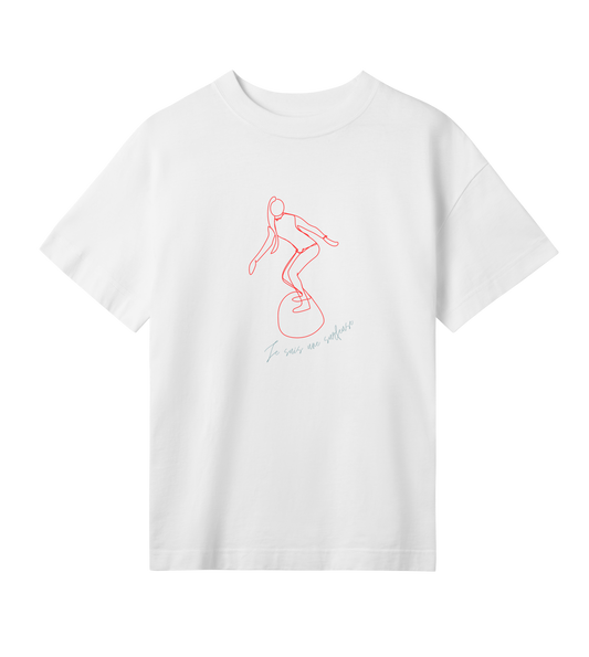 Women's OVERSIZED tee | Je suis une surfeuse | surfer girl | off white |